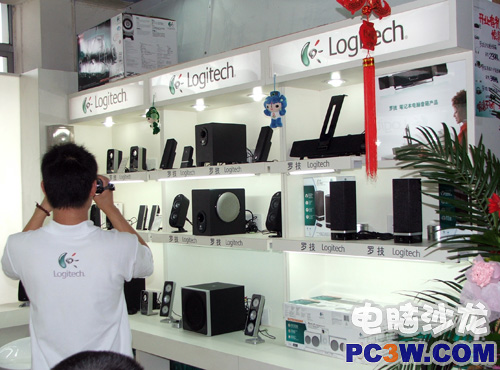 羅技音箱聯姻武漢銳光數碼專賣店新店開業
